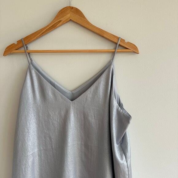 Express Cami Strap V-Neck Tank Silver L NWT - Picture 5 of 8